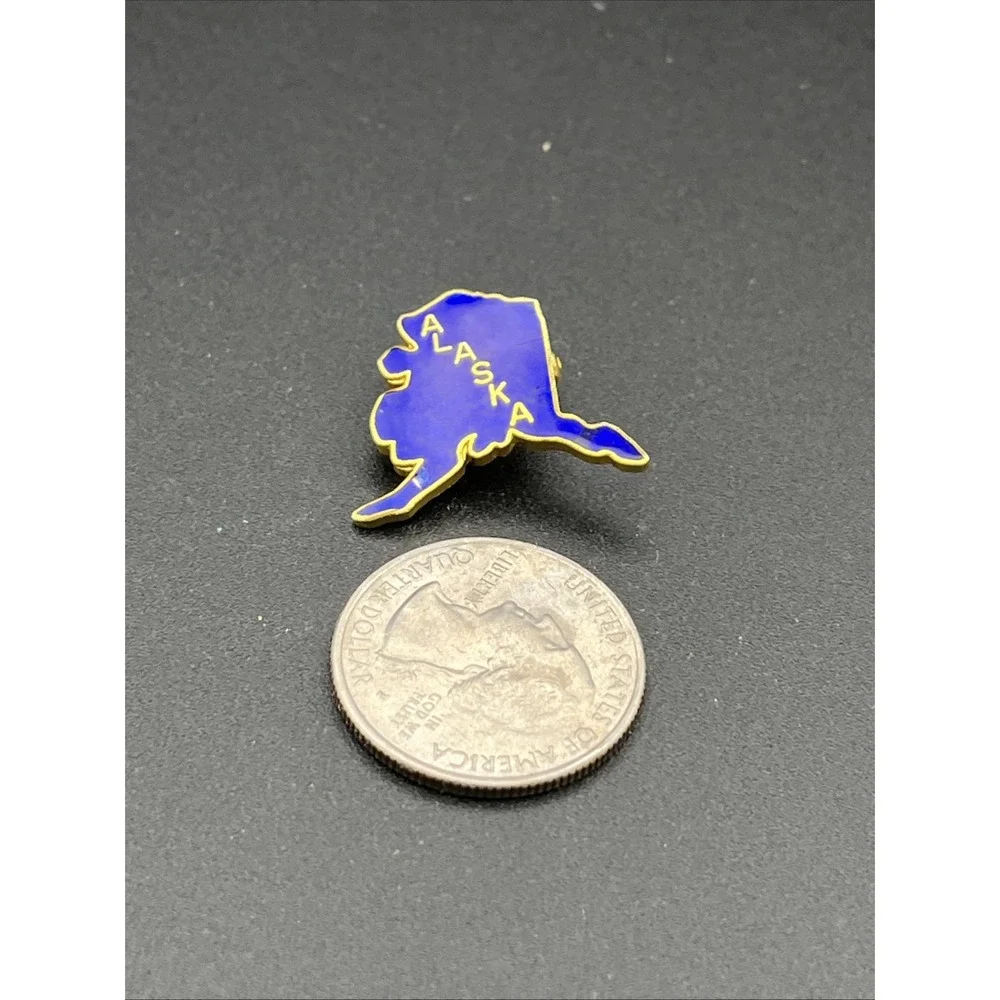 State Of‎ Alaska Outline USA Lapel Hat Pin